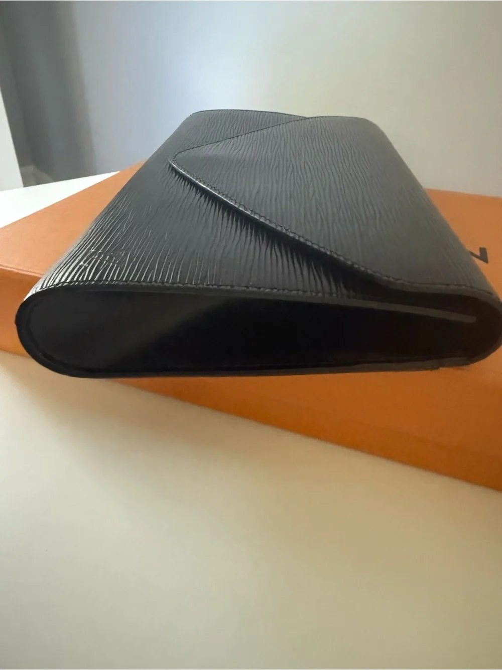 Louis Vuitton authentic pre